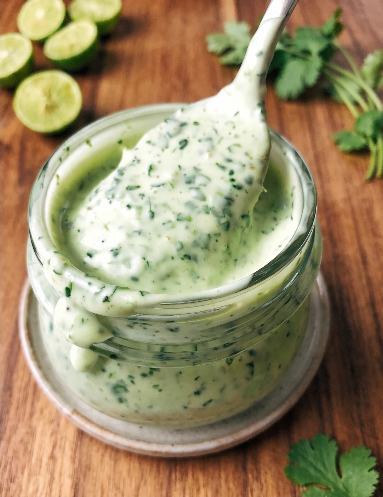 Salsa cremosa de cilantro y limón